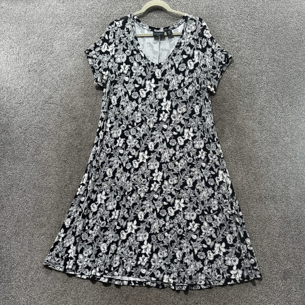 Cynthia Rowley Dark Floral V Neck Short Sleeve A-Line Dress 1X Flowy Comfort